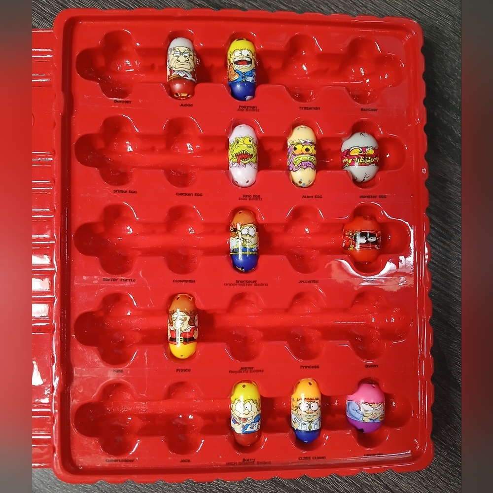 2010 Mighty Beanz Series 2 with 43 Beanz in Red Collector Cases - Picture 7 of 8
